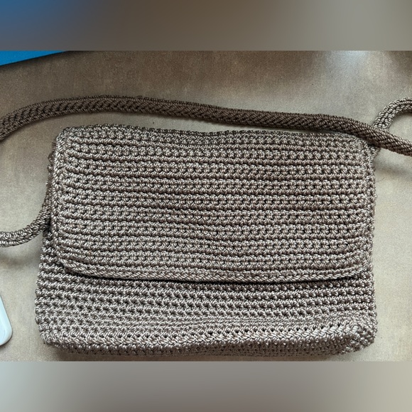 The Sak crochet shoulder bag with flap - Picture 5 of 11